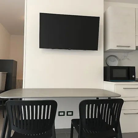 Fancy Penthouse With Hot Tub * 리그나노 사비아도로